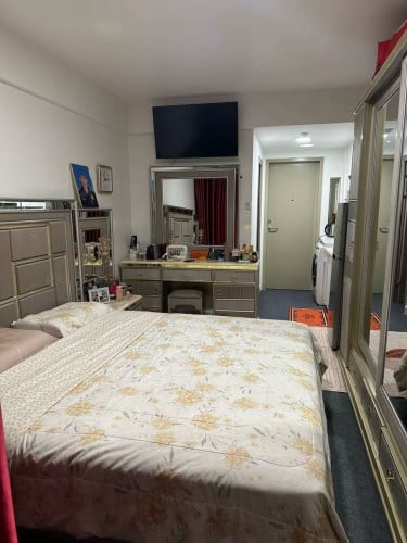 ខុនដូ​លក់​បន្ទាន់​ខ្លាំង​