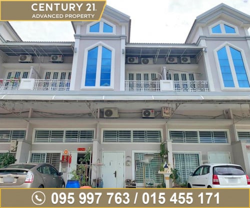 🏘 វីឡាកូនកាត់(LA) ក្នុងបុរី តារាសំណាង ត្រូវការលក់បន្ទាន់ខ្លាំង