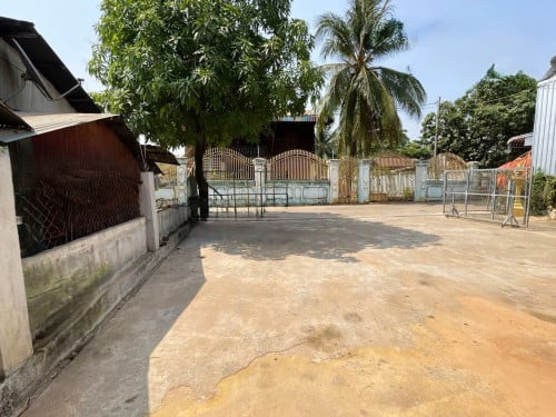 🏦House Available for Urgent Sale at a Special Price (Negotiable).