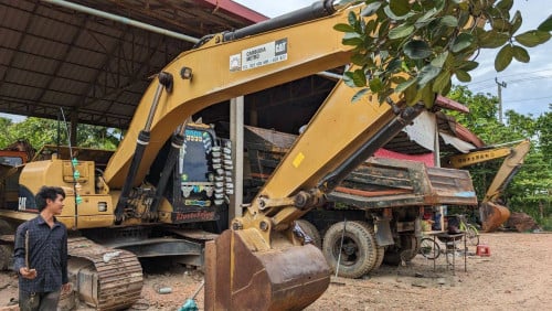 CAT 320C