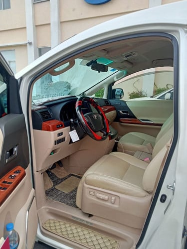 Toyota Alphard for Monthly Rental