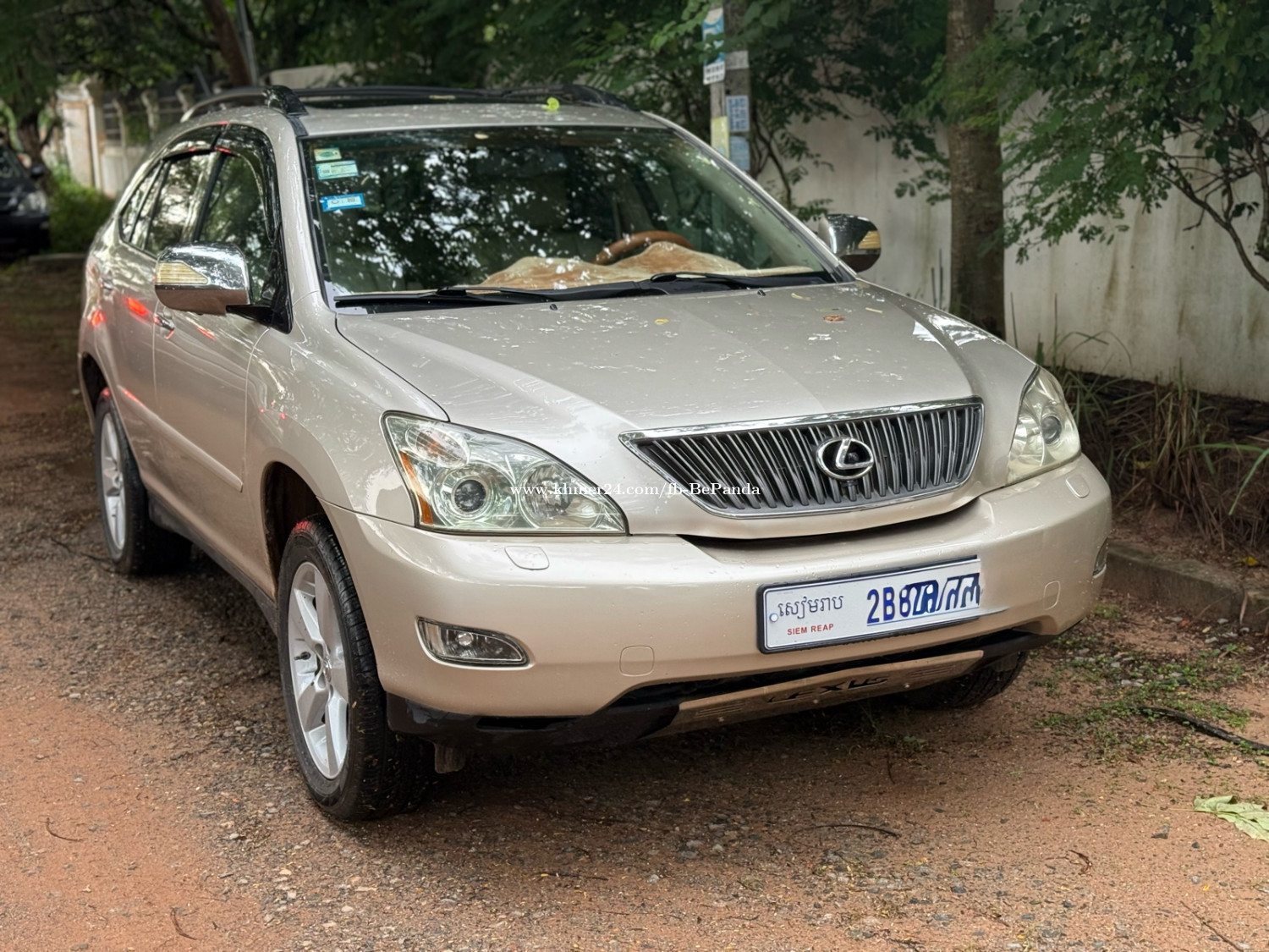 Sell Lexus Rx330 haft full price $17800.00 in Siem Reab, Krong Siem ...