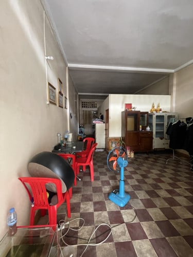 លក់ផ្ទះជាន់ទី៣ នៅជិតផ្សារអូរឫស្សី​​ (ងាយស្រួលធ្វើដំណើរ កណ្តាលក្រុង)