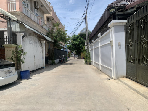 🏦House Available for Urgent Sale at a Special Price (Negotiable).