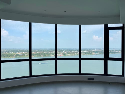 2 bedrooms 3 bedrooms one only per floor