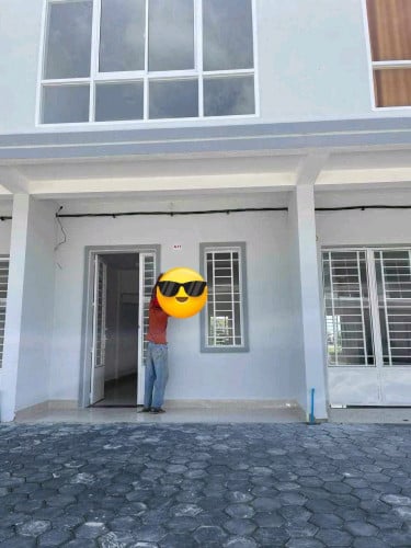 ផ្ទះថ្មីលក់ឡៃឡុង