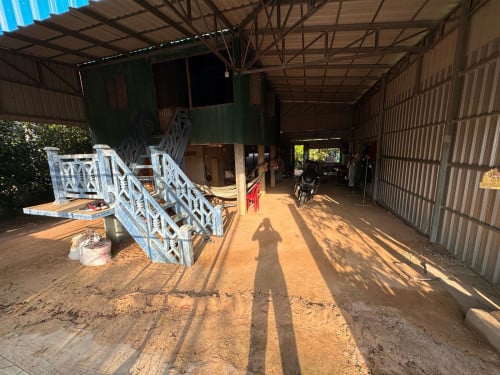 លក់ផ្ទះក្នុងភូមិមានប្រជាជនរស់នៅច្រើន