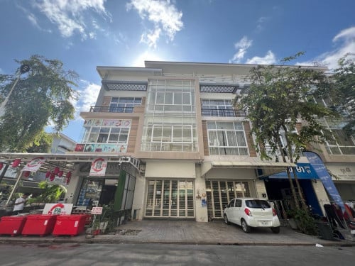 ផ្ទះអាជីវកម្មសម្រាប់លក់ | Shophouse for Sale