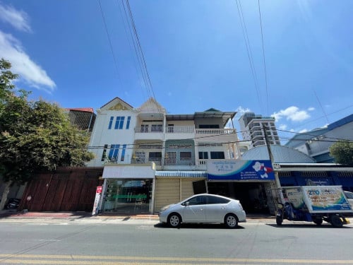 🏡ផ្ទះអាជីវកម្មសម្រាប់ជួល | Shophouse for Rent