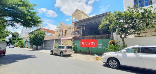 ឃ្លាំងសម្រាប់ជួលនៅទួលស្វាយព្រៃ /Warehouse for Rent at Toul Svay Prey