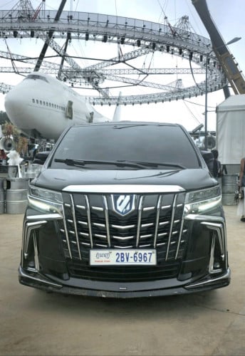 Business luxury car for rent 24h with driver ( alphard vip)