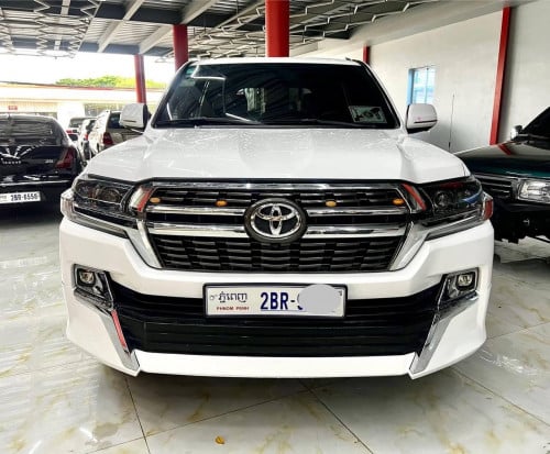 Land Cruiser V8 ម៉ាសុីនម៉ាស៊ុត​  ឆ្នាំ​ 2008 ឡេីងទៅ2021 38500$
