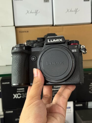 Lumix S5 98%