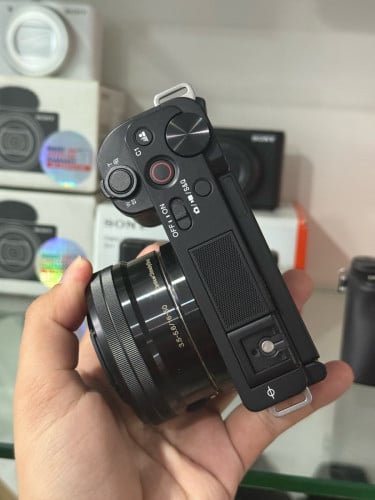 Sony ZV-E10 + Kit 16-50 (98%)