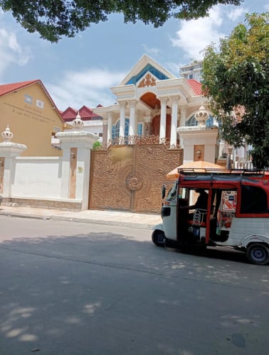 Villa for rent $4800