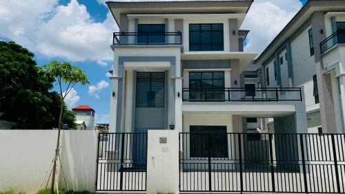 Queen Villa Corner Big Land for Rent at Borey Rith598