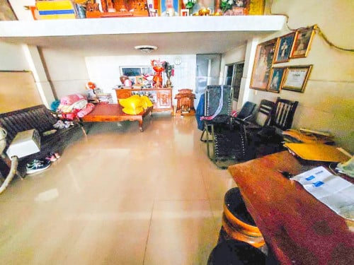 ផ្ទះលក់ផ្លូវអាជីវកម្មលក់បន្ទាន់ខ្លាំង