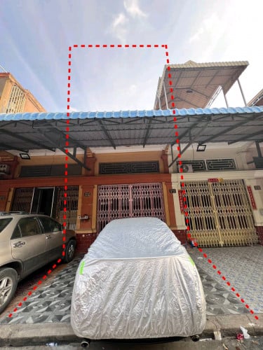 ផ្ទះលក់បន្ទាន់នៅក្នុងបុរីពិភពថ្មីត្រពាំងថ្លឹងមួយ