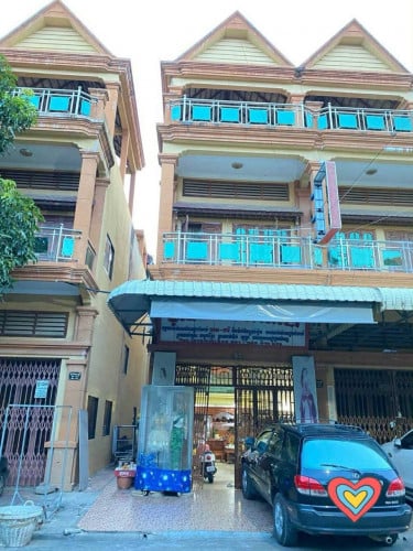 ផ្ទះលក់ នៅម្តុំផ្លូវ វែងស្រេង បុរី ពិភពថ្មី E0 E1 E2