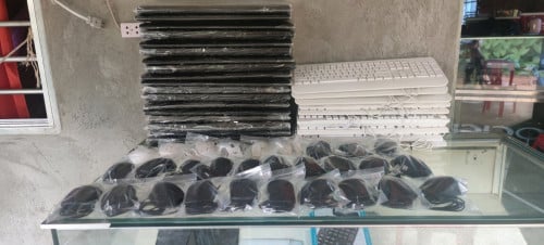 មានលក់ Keyboard និង Mouse មួយទឹកៗ ស្អាតៗ