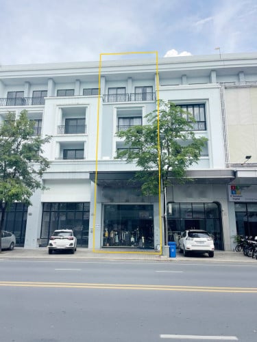 ផ្ទះអាជីវកម្មសម្រាប់លក់ | Shop House for sale urgent in Borey Chip Mong Landmark 271