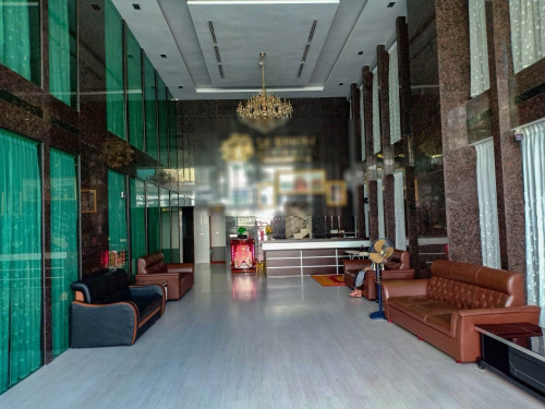 Building for rent at BKK2