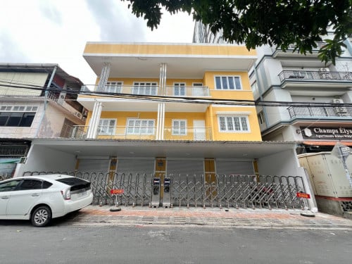 Building For Rent- Daun Penh