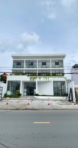 Commercial Building-Office-Showroom For Rent Along Main Road of Toul Kork, 1,670sqm, 12,000$ Nego