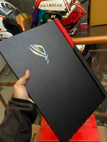 ROG Strix G17  CPU:AMD Ryzen™ 9 5900HX -Ram : 16 GB- SSD :  2TB  SCREEN: 17.3." RTX3060-6GB