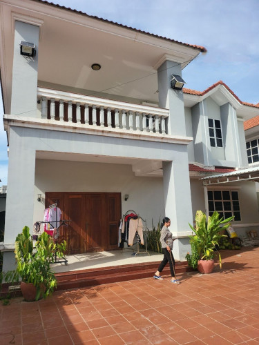 Villa Available for Urgent Sale at a Special Price (Negotiable).
