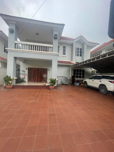 Villa Available for Urgent Sale at a Special Price (Negotiable).