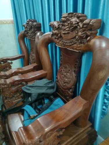 សាឡុងធ្នង់ឈុតតូច VIP ស្អាត