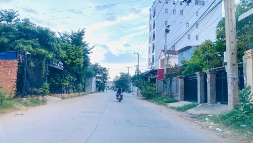 ដីលក់ទំហំ10mx23mក្នុងខ័ណច្បារអំពៅ