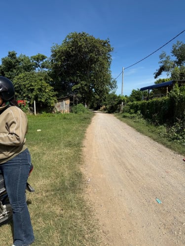 ដីលក់4kmពីលោកតាដំបងក្រញូង