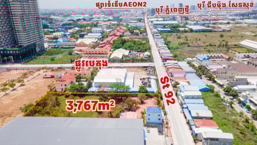 ដី សម្រាប់លក់  លើផ្លូវ92ជិតផ្សារអុីអនពីរ