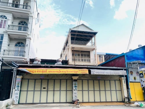 ផ្ទះសម្រាប់ជូលទូលគោក  ​ 🏠✨