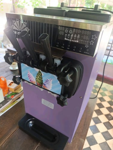 3-flavor ice cream machineNew condition