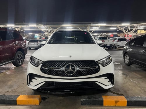 Mercedes Benz GLC300