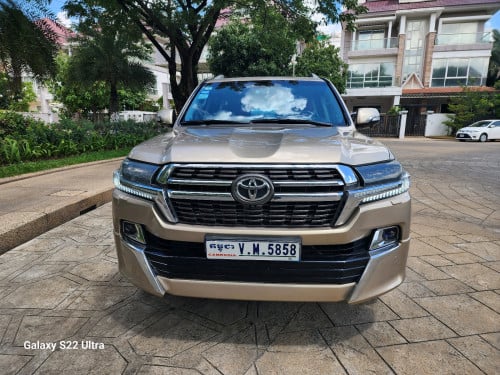 Toyota landcruiser 2010 v8 diesel sale 37500$