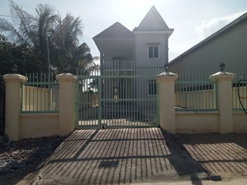 វីឡាទោលលក់