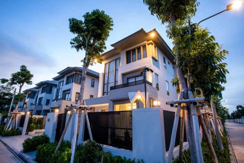 ផ្ទះវិឡាកែង ប្រណិត