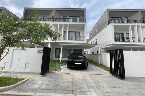 ៤​​ បន្ទប់គេងវីឡាសម្រាប់លក់ក្នុងបូរីចន្ទគីរី តំលៃក្រោមទីផ្សារ