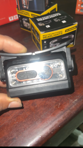 លក់ពិលពាក់ក្បាល​ ពន្លឺ​ភ្លើង​ភ្លឺខ្លាំង​ ថ្មកាន់យូម៉ោង