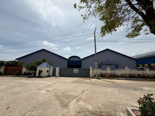 厂房出租/出售 រោងចក្រ សម្រាប់ជួល / លក់