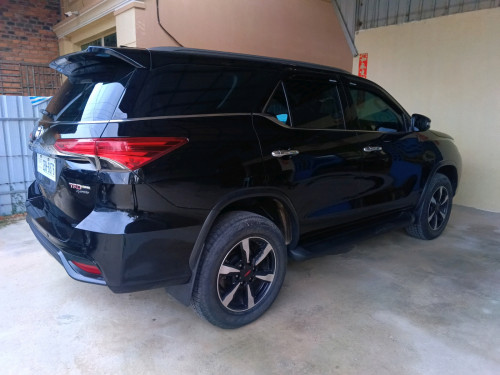 ម្ចាស់ចង់លក់ ឆ្នាំ2020 Fortuner TRD