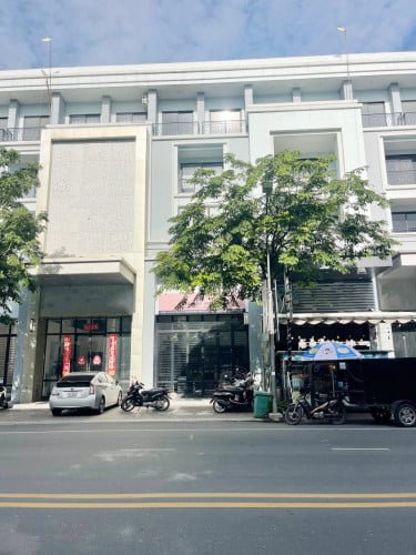 ផ្ទះអាជីវកម្ម សម្រាប់ជួល | Shop House for rent in Borey Chip Mong Landmark 271