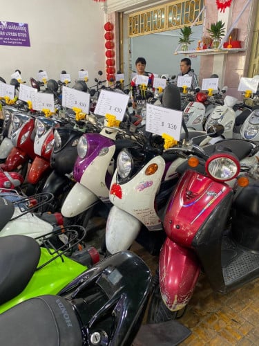 Have secondhand motorcycle for sale with plate number ID card 🪪 Price 330$ up