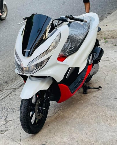Honda PCX150 សេរី 2019 Smart key មួយទឹកស្លាកលេខ ម៉ូតូស្អាតខ្ចី