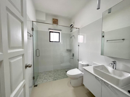 LUXURIOUS ONE BEDROOM FOR RENT-BKK1 🍀