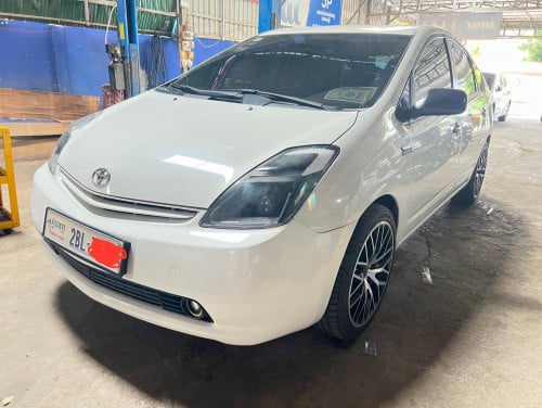 Prius 05full ស ក្នុងលឿង ស្លាកលេខ2BL-xxxx